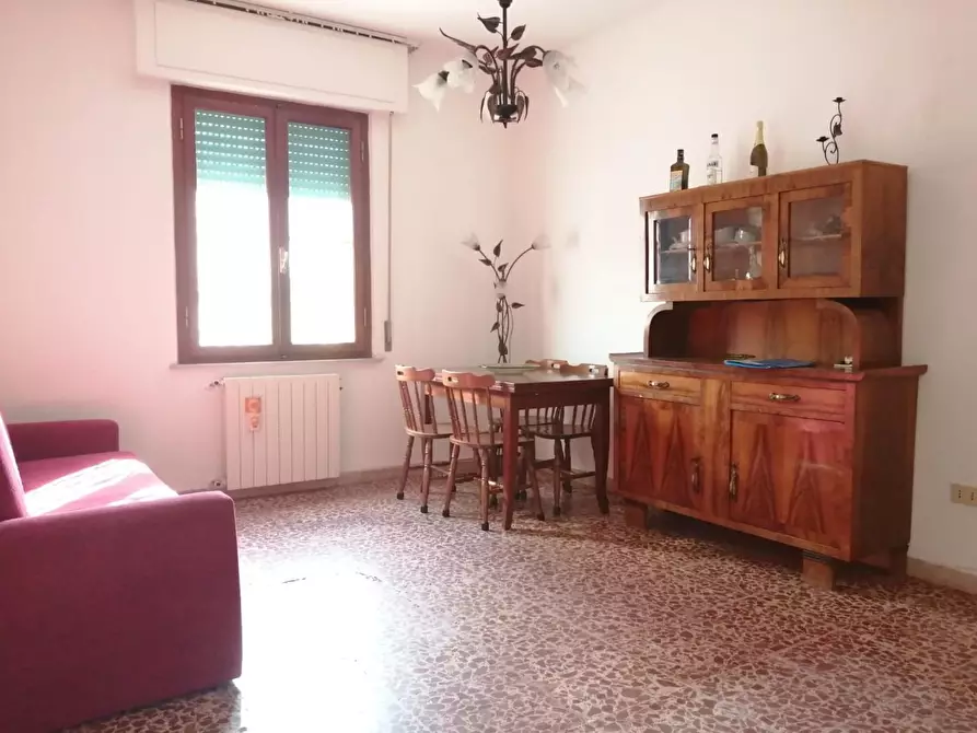 Immagine 2 di Appartamento in affitto  a Cascina