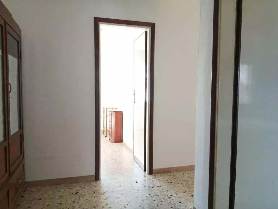 Immagine 5 di Appartamento in affitto  a Cascina