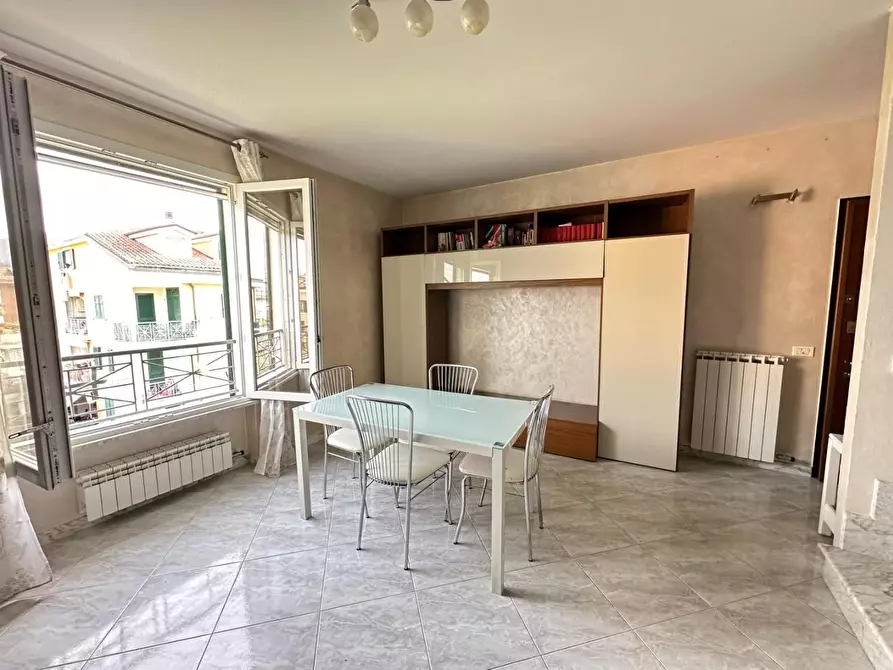 Immagine 2 di Appartamento in vendita  a Fosdinovo