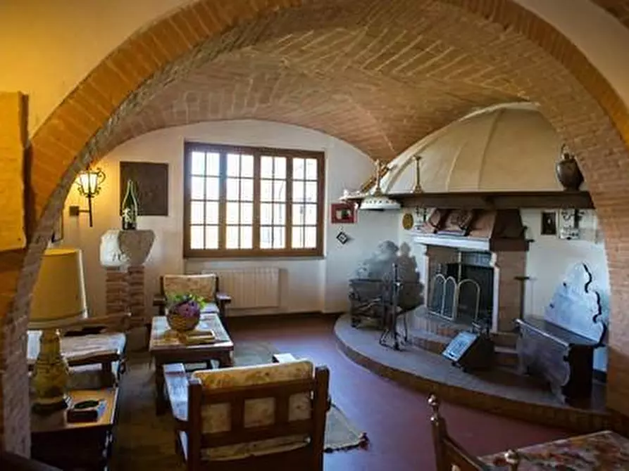 Immagine 2 di Azienda agricola in vendita  a Barberino Tavarnelle