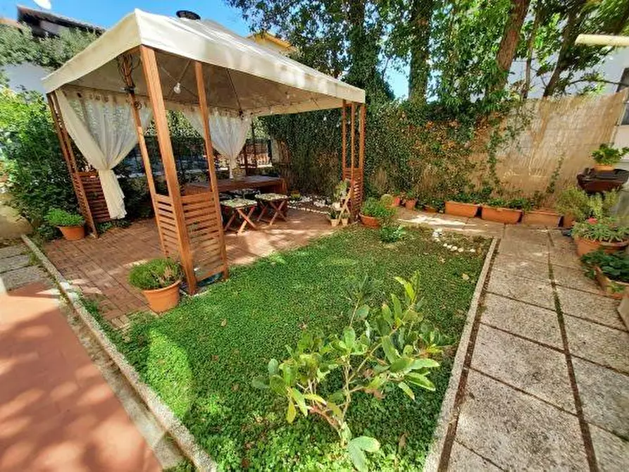 Immagine 15 di Appartamento in vendita  a Rosignano Marittimo