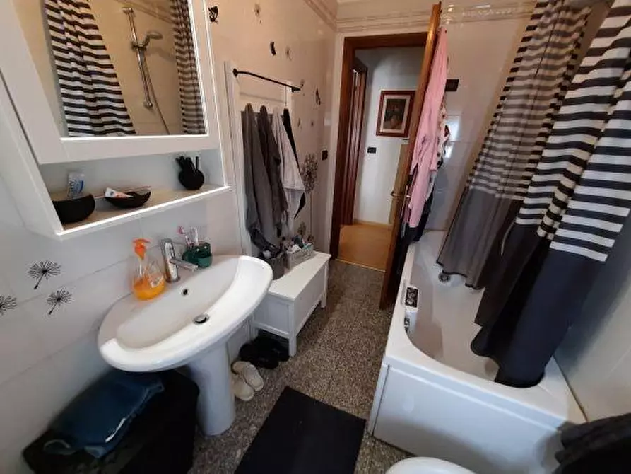 Immagine 14 di Appartamento in vendita  a Rosignano Marittimo