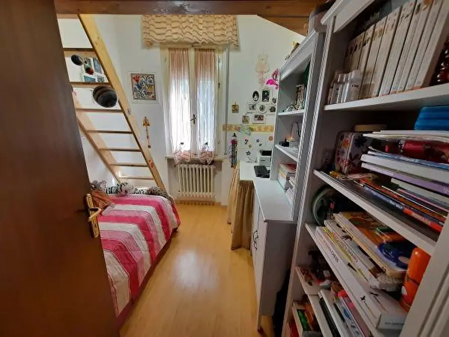 Immagine 13 di Appartamento in vendita  a Rosignano Marittimo