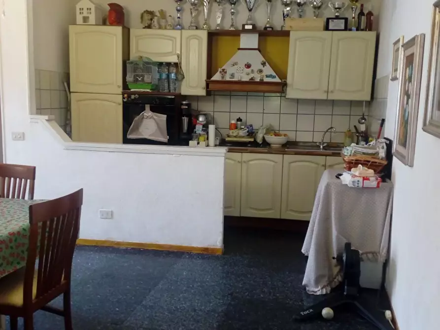 Immagine 3 di Appartamento in vendita  a Massa