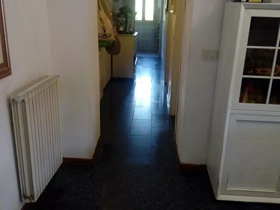 Immagine 5 di Appartamento in vendita  a Massa