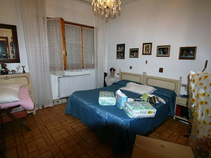 Immagine 4 di Appartamento in vendita  a Carrara