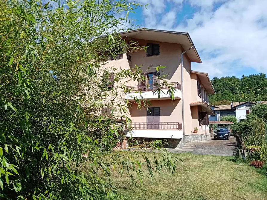Immagine 1 di Villa in vendita  a Licciana Nardi