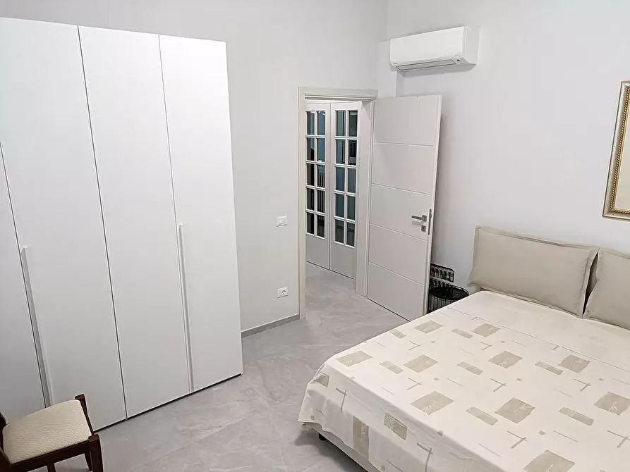 Immagine 77 di Villa in vendita  a Massa