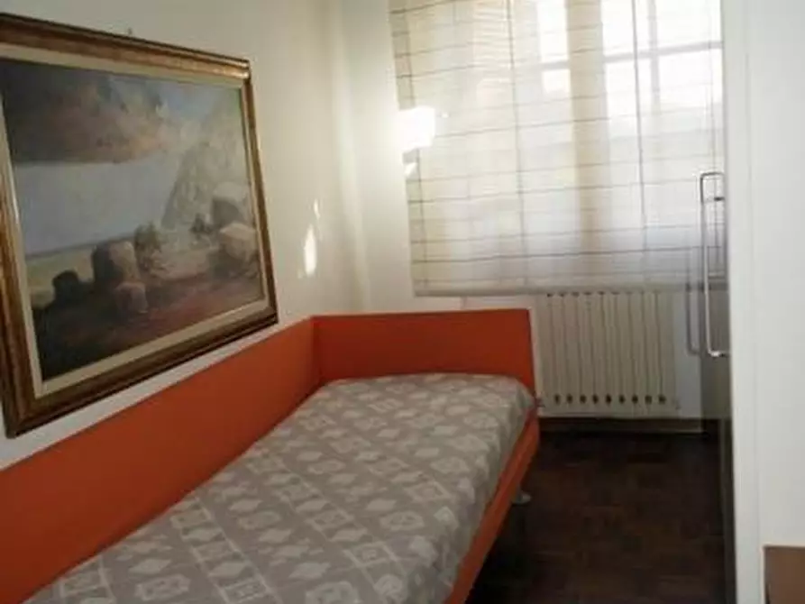 Immagine 53 di Villa in vendita  a Massa