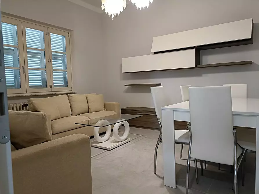 Immagine 67 di Villa in vendita  a Massa