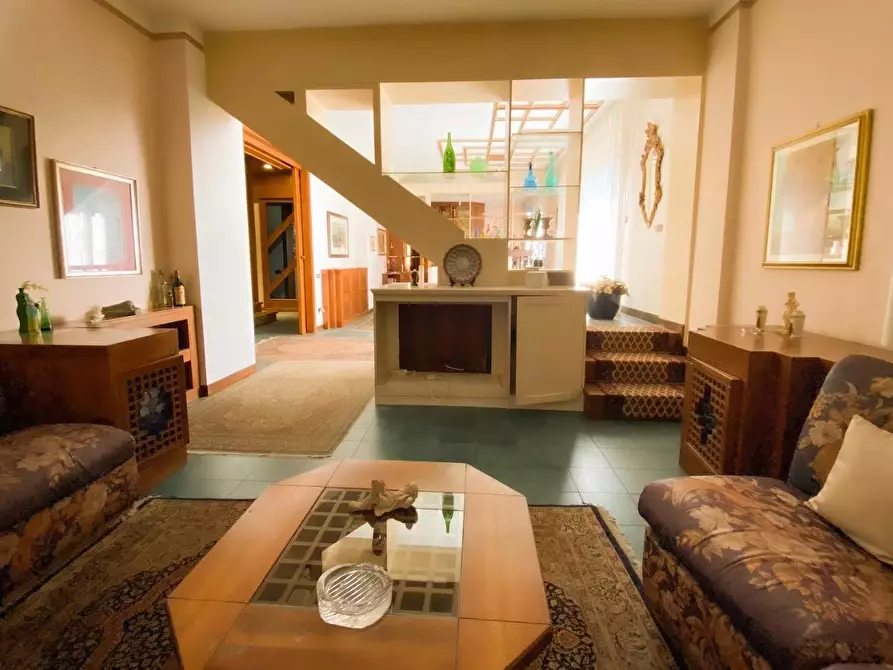 Immagine 4 di Villa in vendita  a Castelfranco Di Sotto