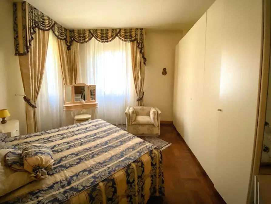 Immagine 11 di Villa in vendita  a Castelfranco Di Sotto