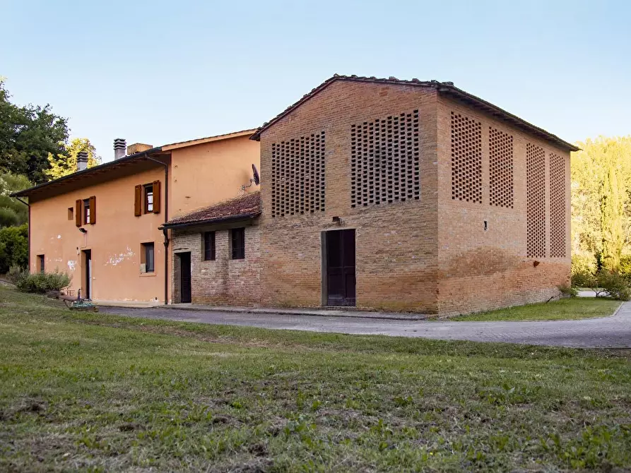 Immagine 7 di Casa colonica in vendita  a Montaione