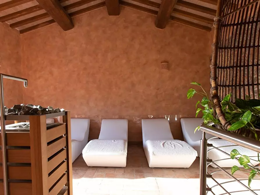 Immagine 10 di Albergo/B&B/Residence in vendita  a Pisa