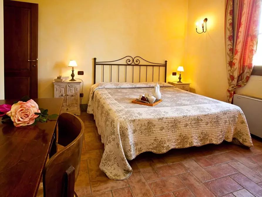 Immagine 3 di Casa colonica in vendita  a Vinci