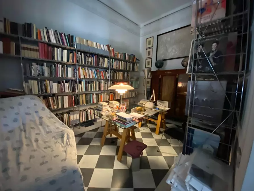 Immagine 10 di Appartamento in vendita  a Livorno