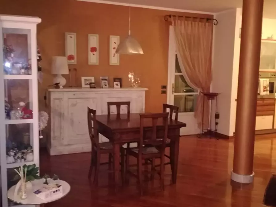 Immagine 9 di Casa indipendente in vendita  a Montignoso