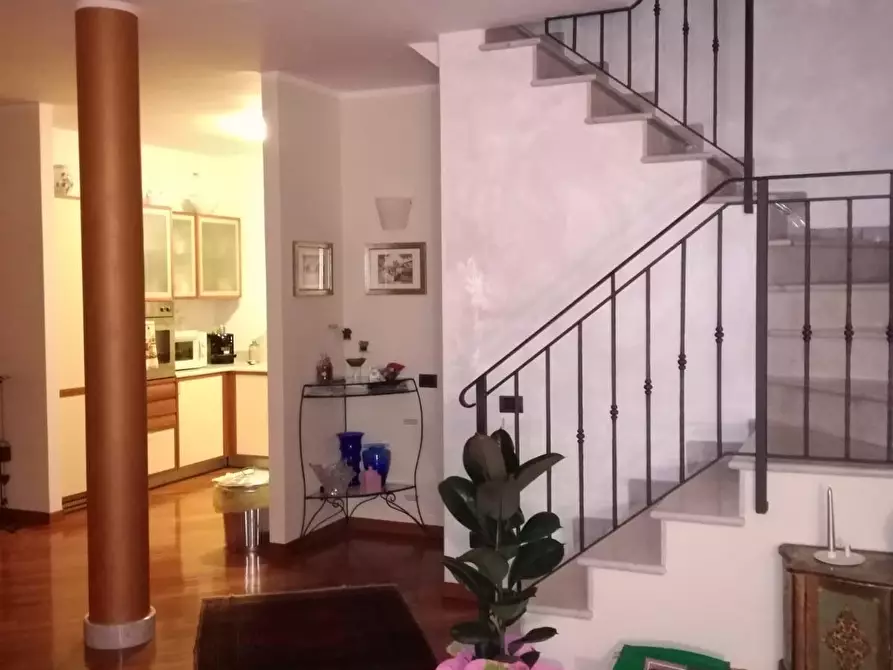 Immagine 10 di Casa indipendente in vendita  a Montignoso