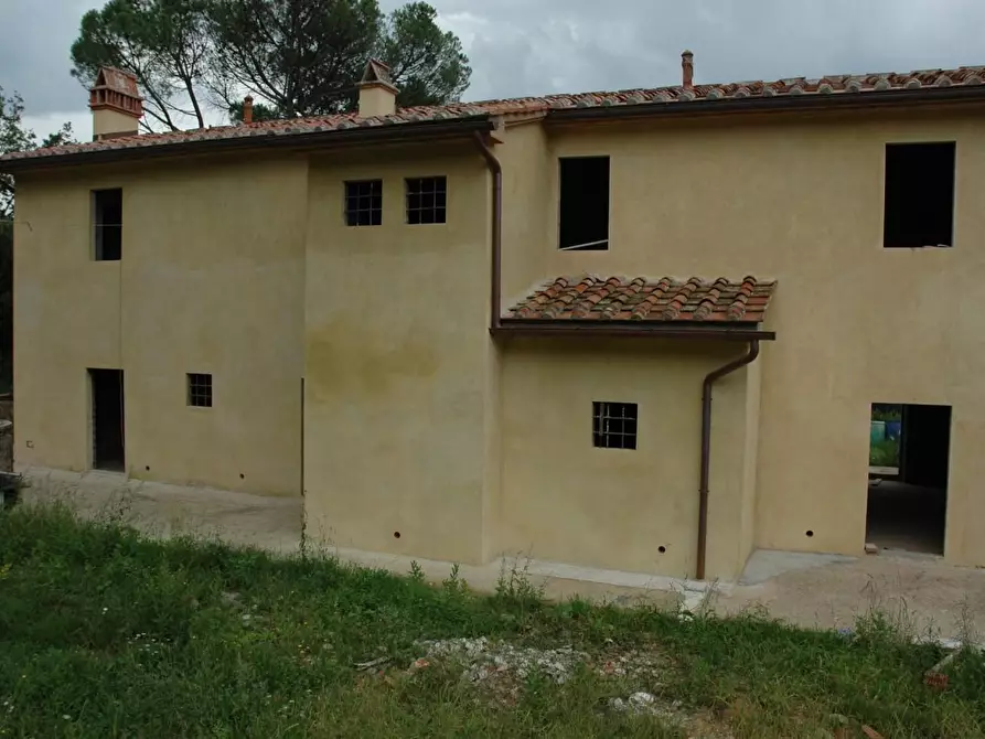 Immagine 3 di Casa colonica in vendita  a Fucecchio