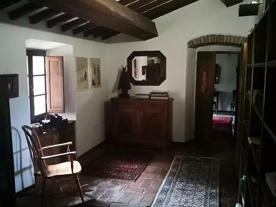 Immagine 61 di Casa colonica in vendita  a Volterra