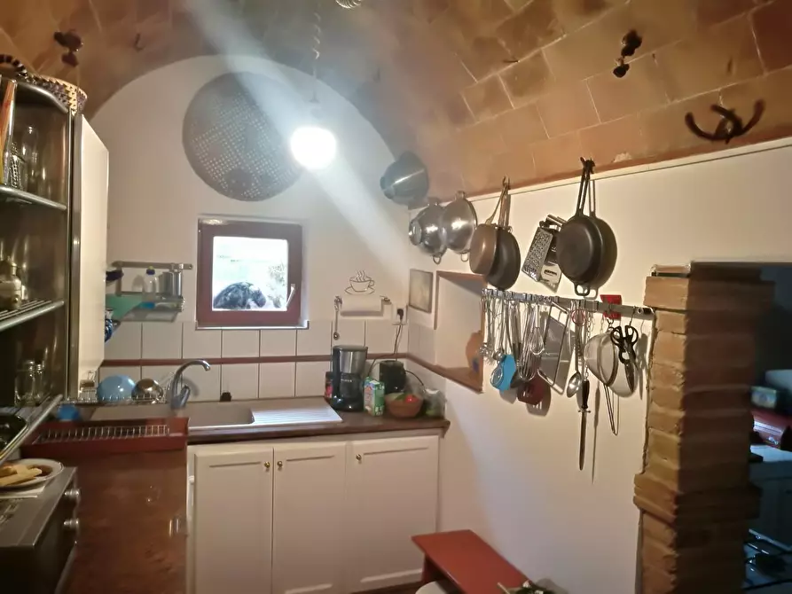 Immagine 41 di Casa colonica in vendita  a Volterra