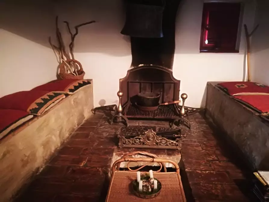 Immagine 30 di Casa colonica in vendita  a Volterra