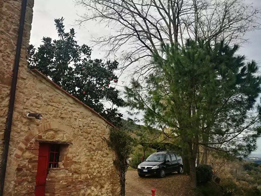 Immagine 77 di Casa colonica in vendita  a Volterra