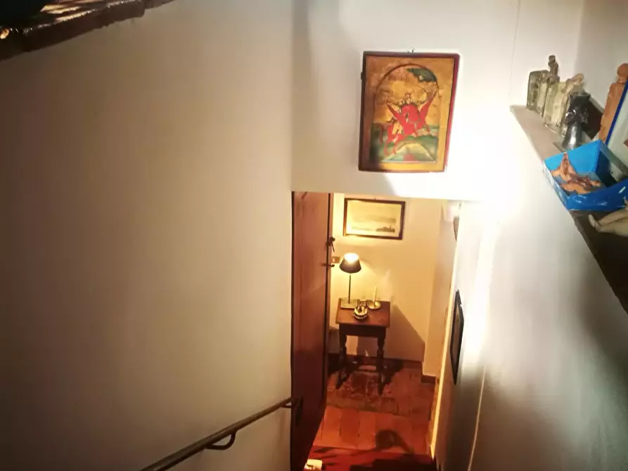 Immagine 50 di Casa colonica in vendita  a Volterra