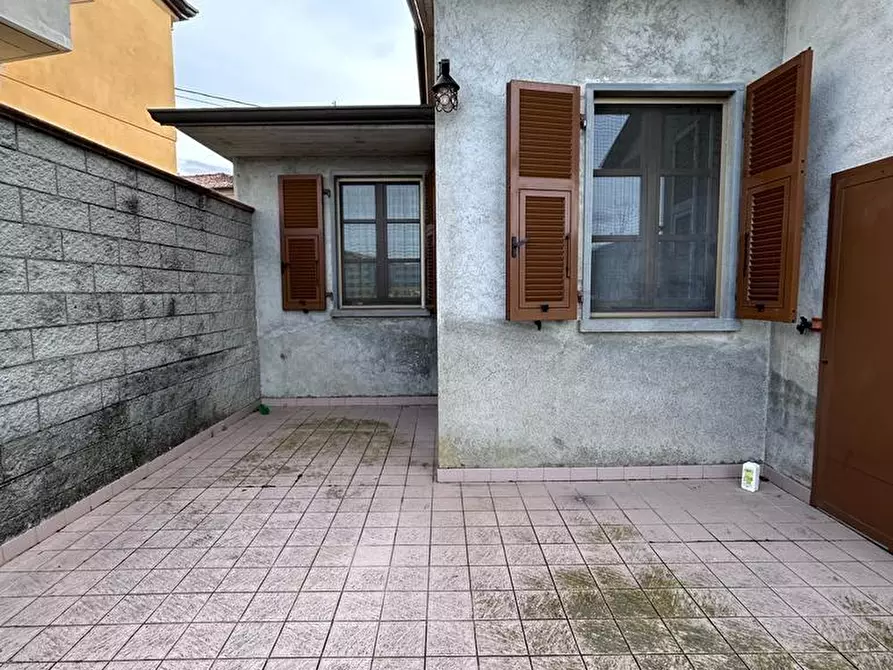 Immagine 11 di Casa semindipendente in vendita  a Aulla