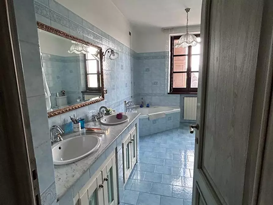 Immagine 16 di Casa semindipendente in vendita  a Aulla