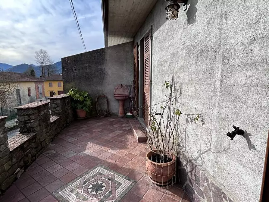 Immagine 5 di Casa semindipendente in vendita  a Aulla