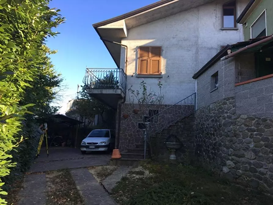 Immagine 2 di Casa semindipendente in vendita  a Aulla
