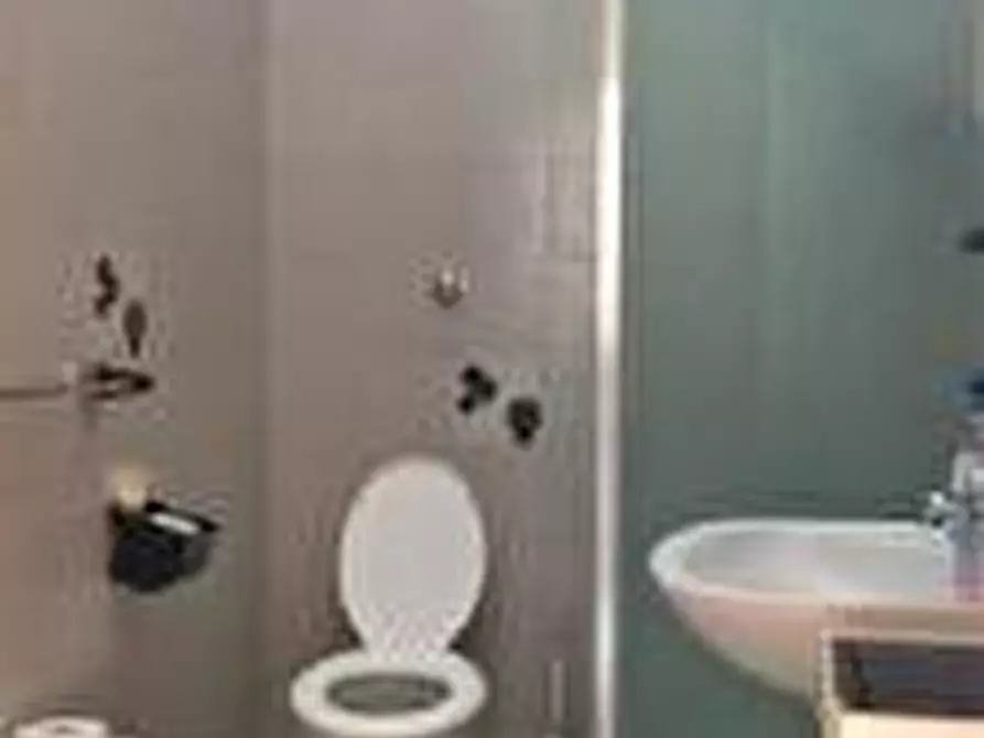 Immagine 13 di Appartamento in vendita  a Pisa