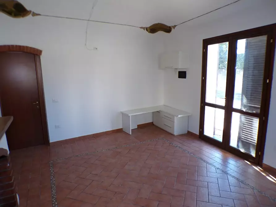 Immagine 16 di Appartamento in affitto  a Cascina