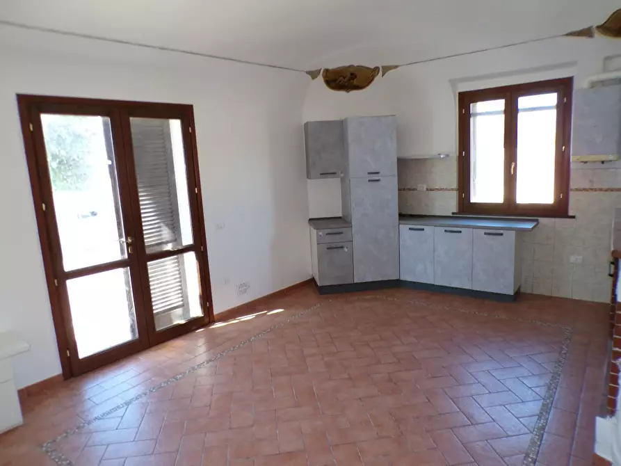 Immagine 13 di Appartamento in affitto  a Cascina