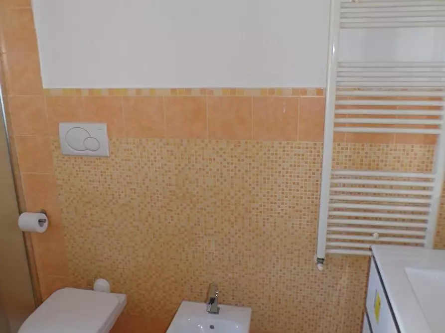 Immagine 10 di Appartamento in affitto  a Cascina