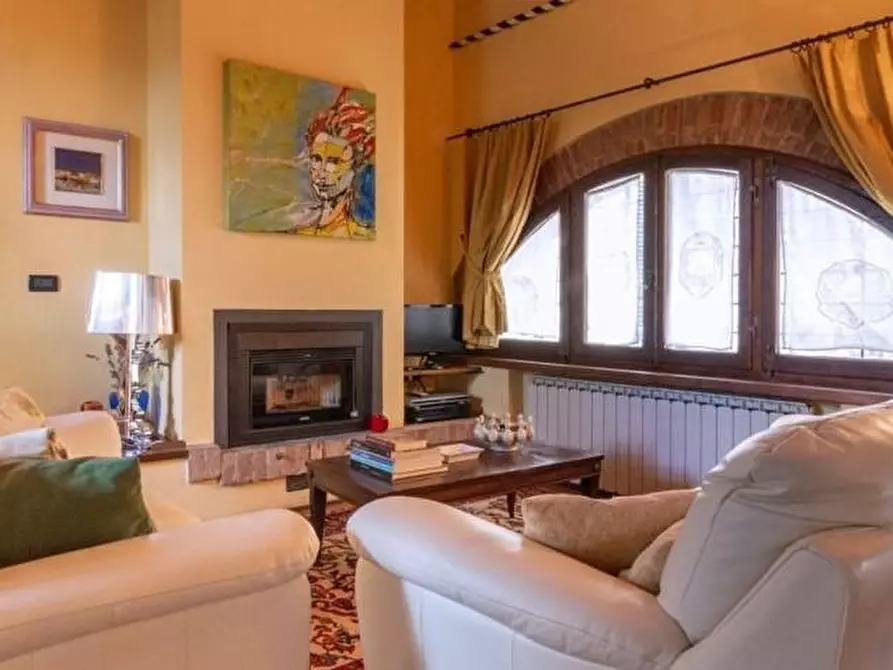 Immagine 2 di Porzione di casa in vendita  a Sovicille