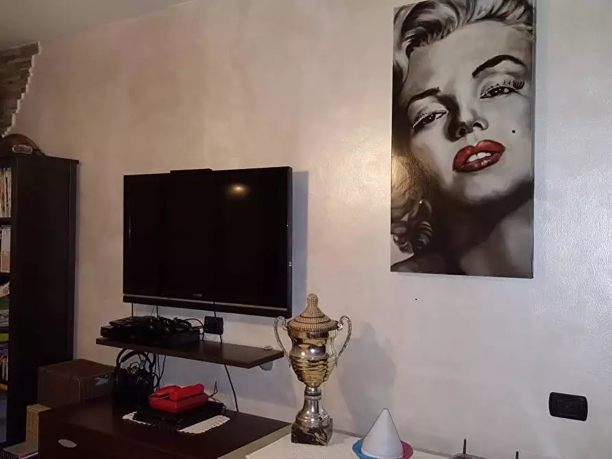 Immagine 10 di Appartamento in vendita  a Massa