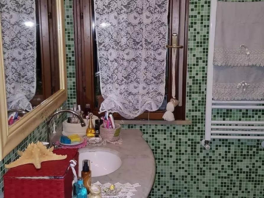 Immagine 20 di Appartamento in vendita  a Massa