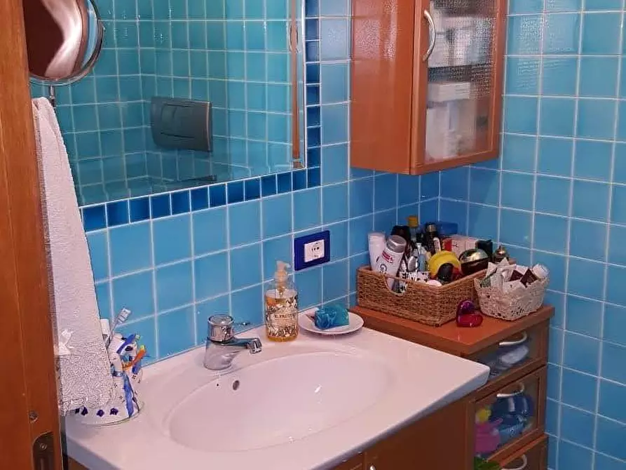 Immagine 23 di Appartamento in vendita  a Massa