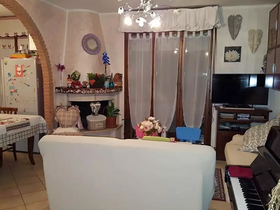 Immagine 6 di Appartamento in vendita  a Massa