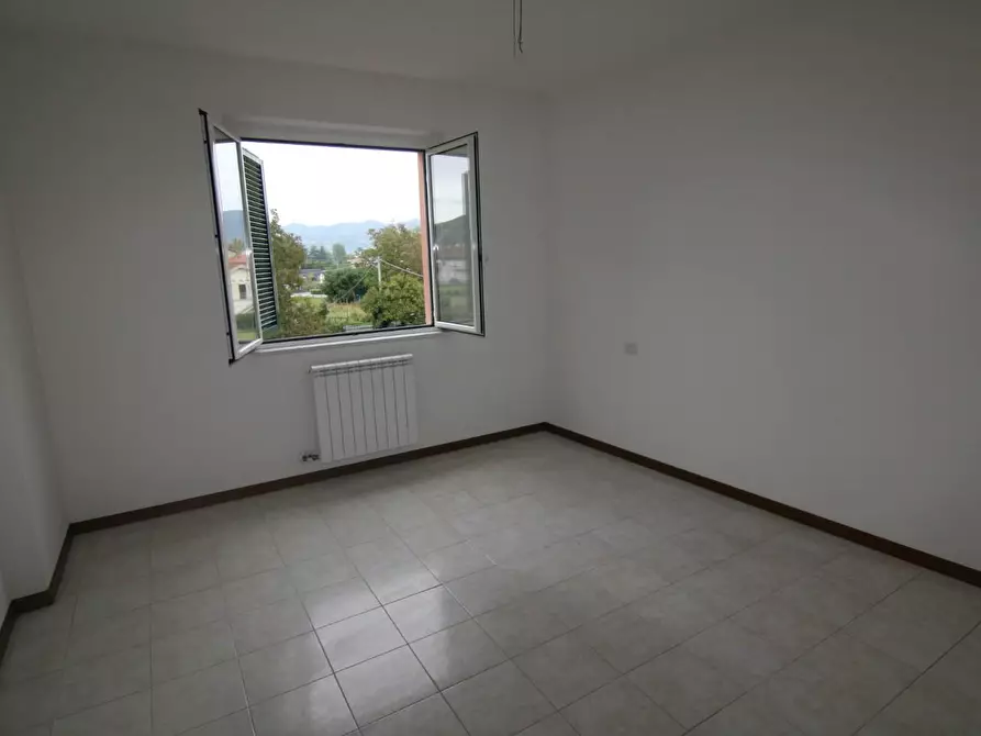 Immagine 7 di Appartamento in vendita  a Ameglia