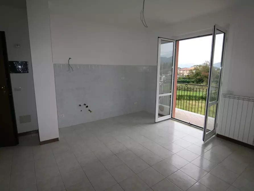 Immagine 4 di Appartamento in vendita  a Ameglia