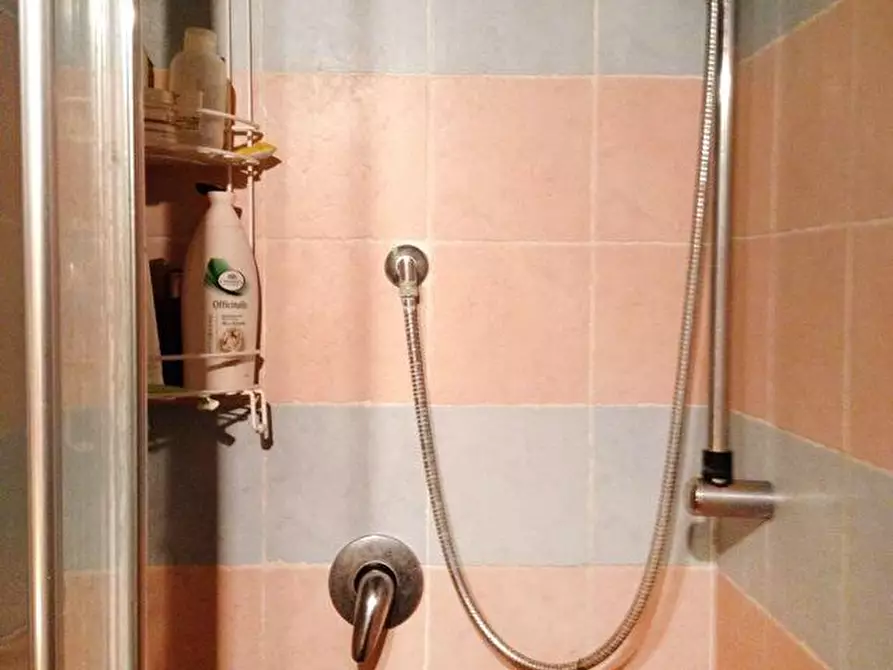 Immagine 7 di Appartamento in vendita  a Livorno