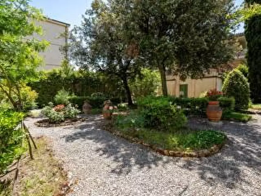 Immagine 24 di Casa indipendente in vendita  a Pisa