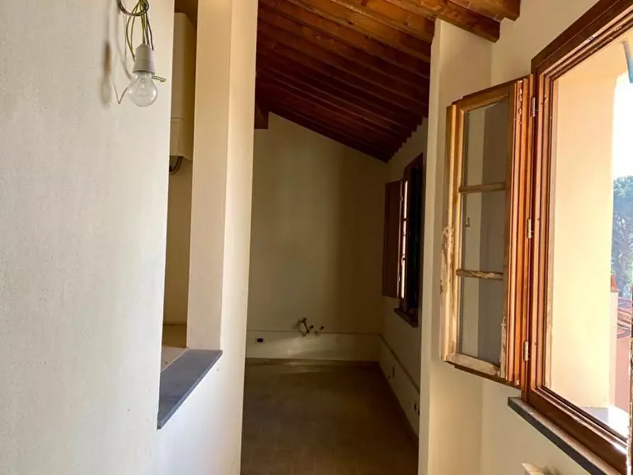 Immagine 12 di Mansarda in vendita  a San Giuliano Terme