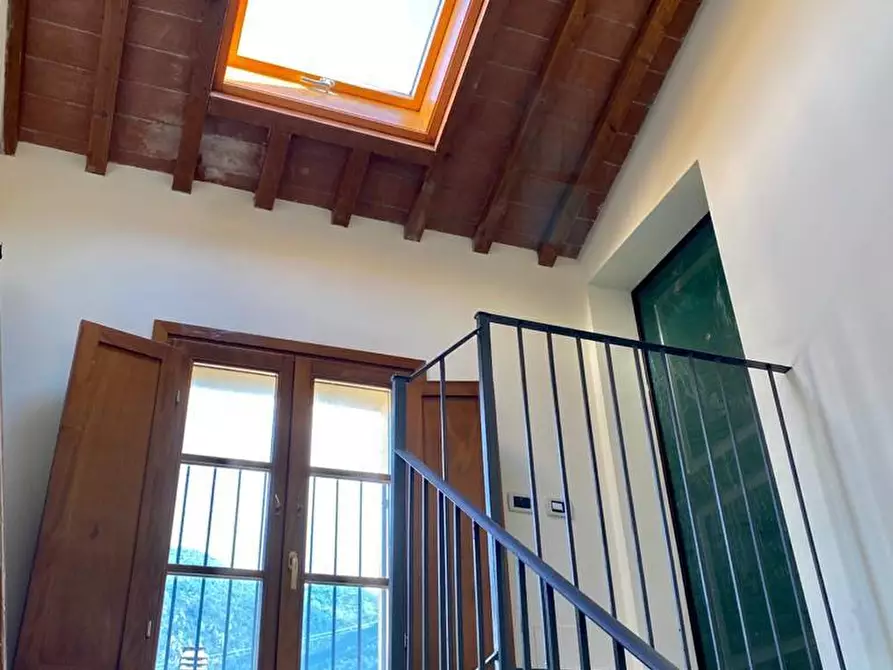 Immagine 13 di Mansarda in vendita  a San Giuliano Terme