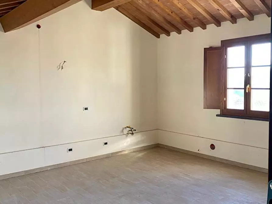 Immagine 2 di Mansarda in vendita  a San Giuliano Terme