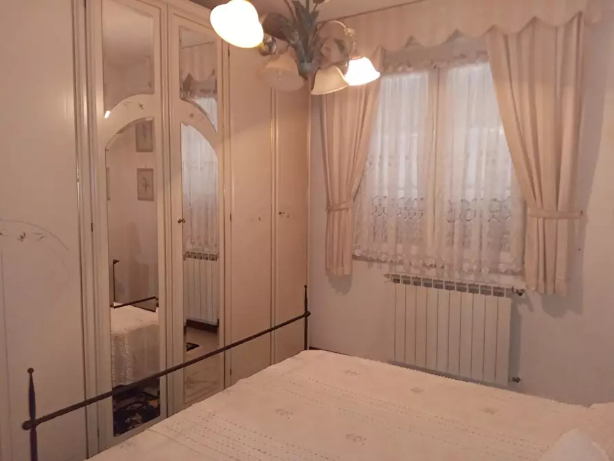 Immagine 11 di Casa indipendente in vendita  a Licciana Nardi