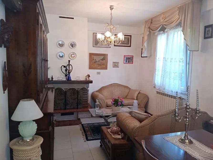 Immagine 9 di Casa indipendente in vendita  a Licciana Nardi